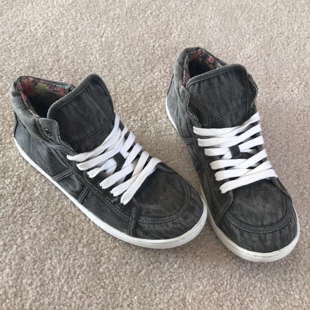 Gray Roxy Sneakers